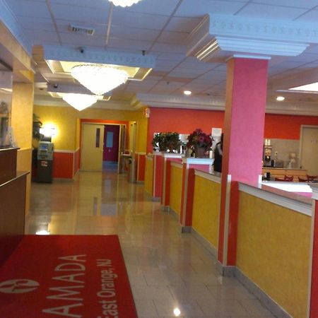 Hotel Ramada By Wyndham East Orange Exterior foto
